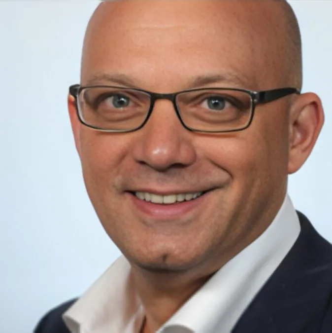 Stefano L.